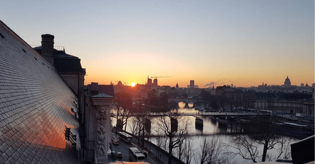 Couvreur Zingueur intervenant sur monument historique pour réfection toiture en ardoises